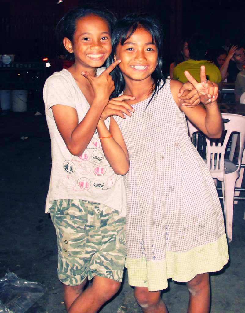 カンボジア　子供　女の子
