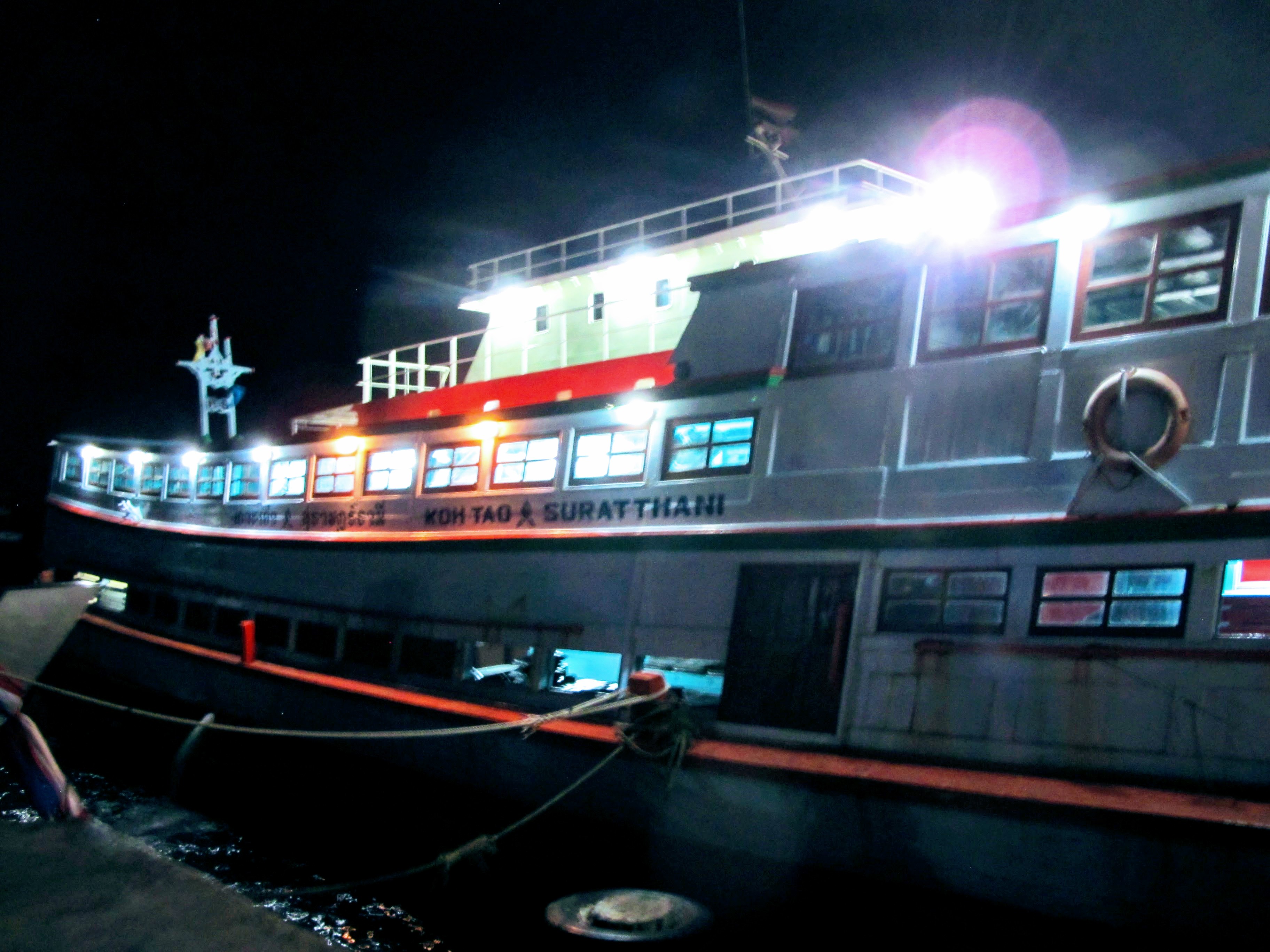 タオ島 夜行船 奴隷船